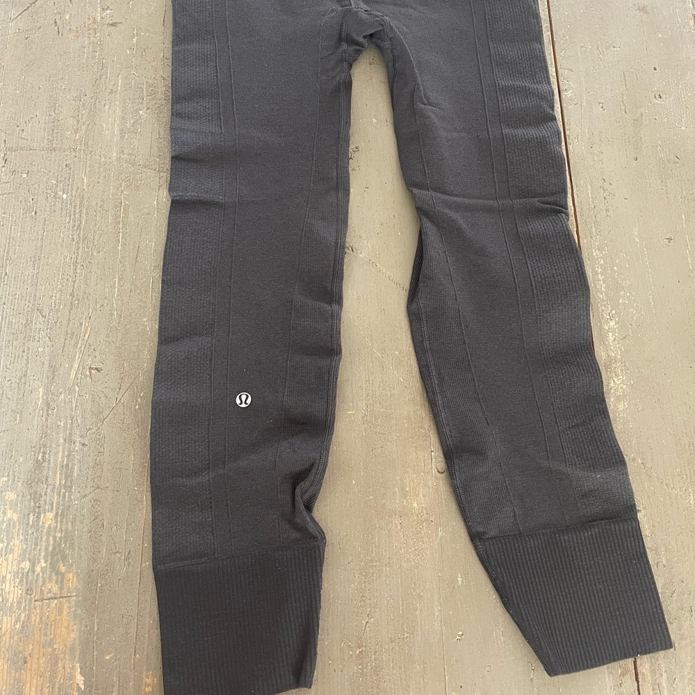 Lululemon pants - Picture 2 of 2